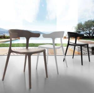 Brera / Chaise en plastique avec accoudoirs